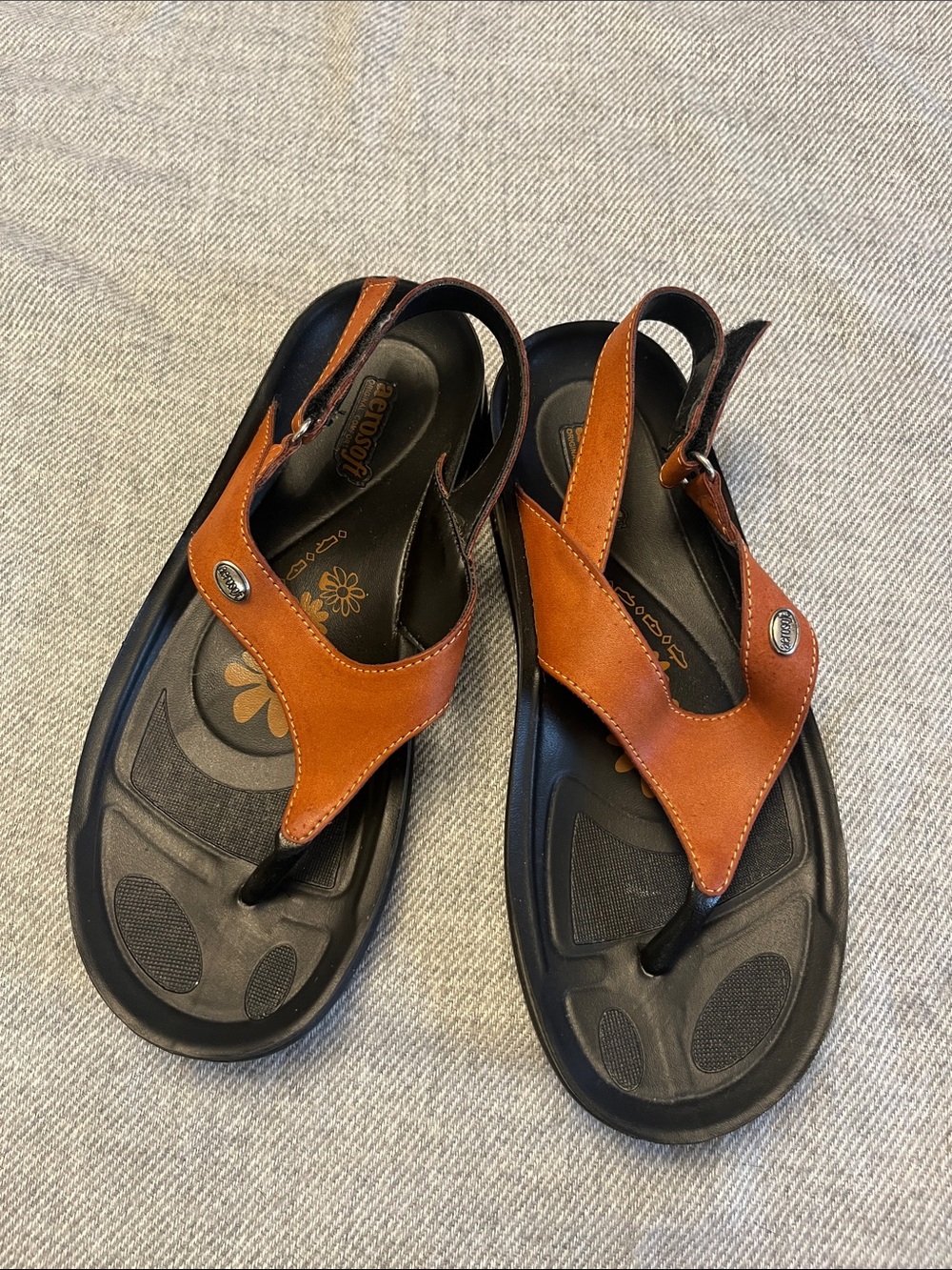 AerosoftTan Women’s Slingback Sandals